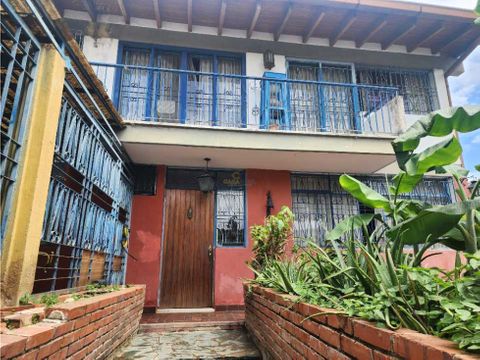 se vende casa 365 m2 4hs25bs3e la trinidad