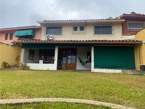 se vende casa en alto prado