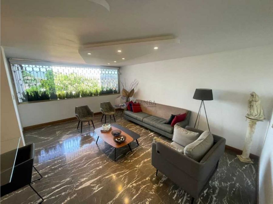 se vende casa 350 m2 en la urbanizacion colinas de los chaguaramos