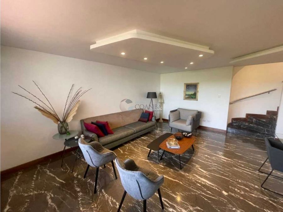 se vende casa 350 m2 en la urbanizacion colinas de los chaguaramos