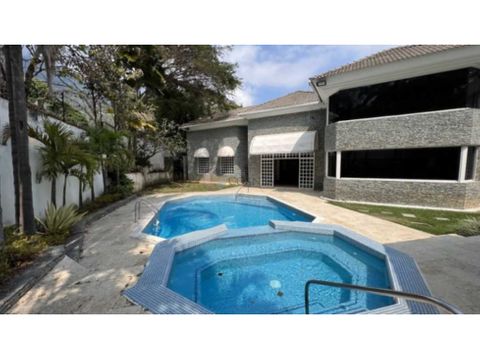 se vende casa 650 m2 en la urbanizacion country club