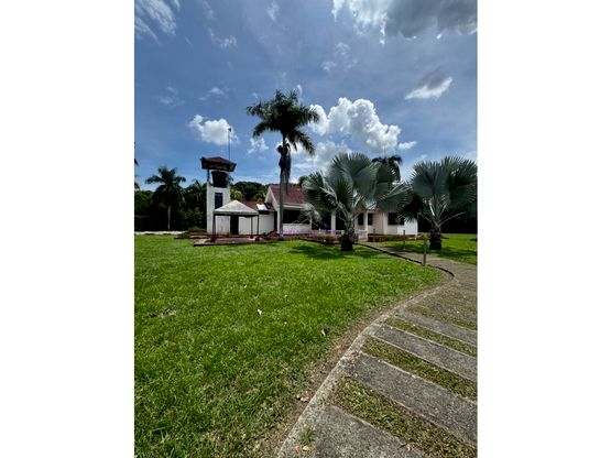 Se vende casa campestre una hectárea