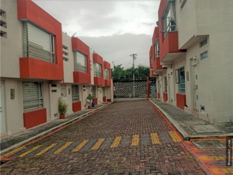 se vende casa en conjunto privado en conocoto