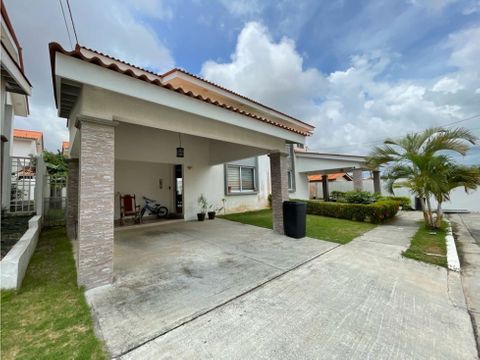 se vende casa en costa verde