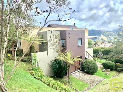 se vende casa en la calera