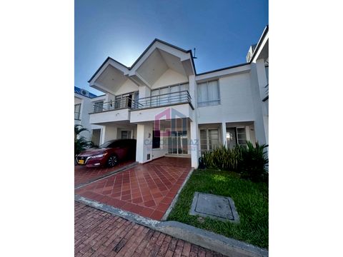 se vende casa en serramonte 1