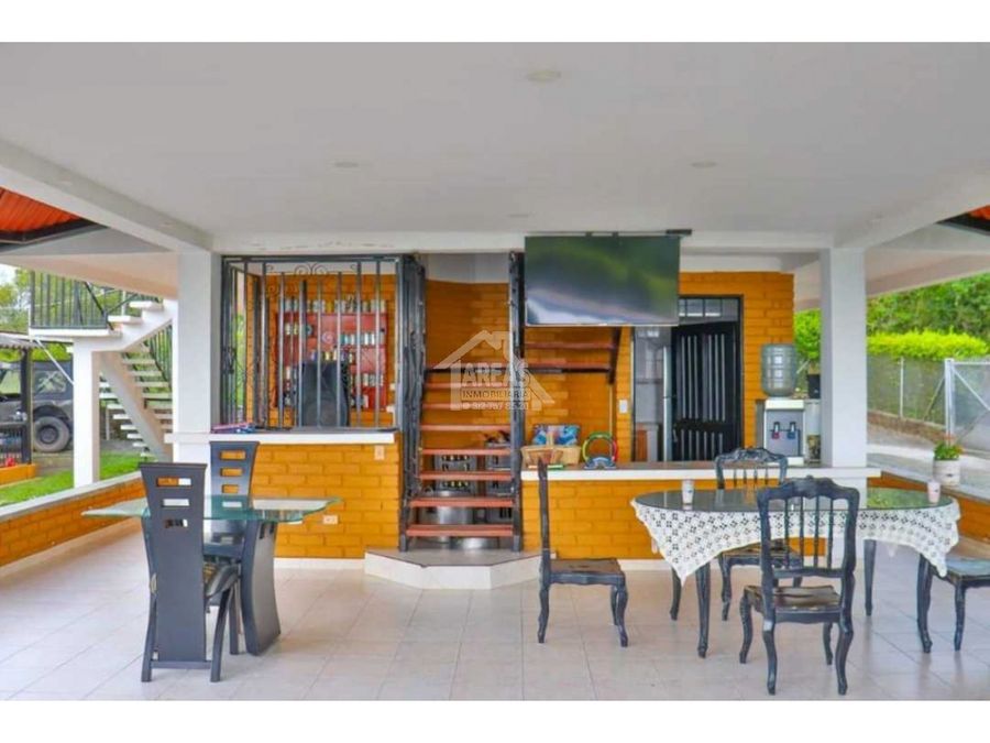 se vende finca hotel en quimbaya