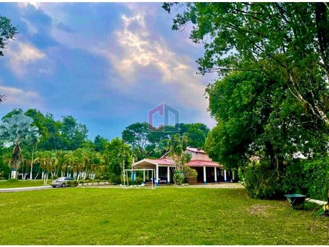se vende lote de 1 hectarea con cabanas