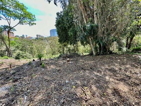 se vende terreno 2047m2 cerro verde