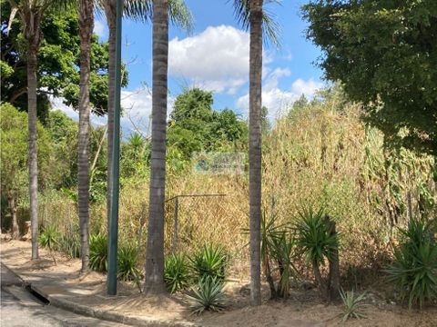 se vende terreno 5645m2 prados del este