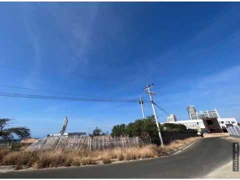 terreno comercial residencial a lado de centro comercial la quadra