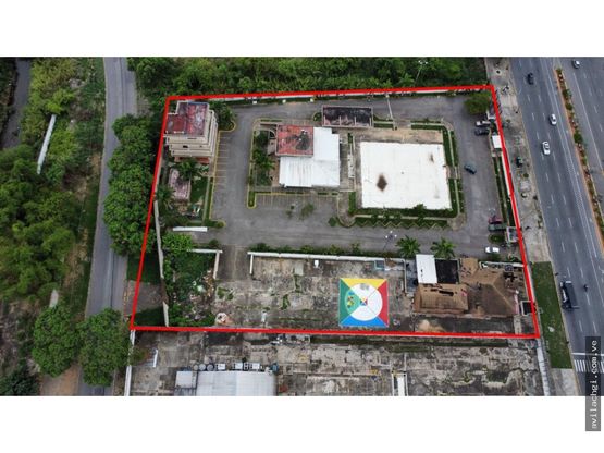 Terreno Av Bolivar Norte 8630 mts zonificación AR8 C3