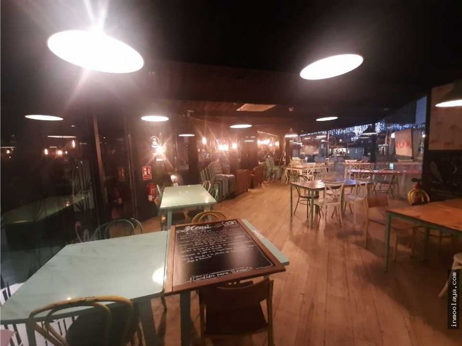 traspaso bar restaurante c3 con salida de humos y terraza en sant boi