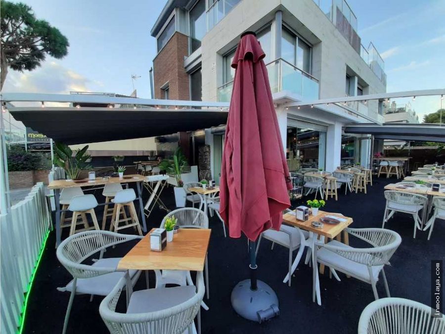 traspaso bar restaurante con gran terraza en castelldefels playa