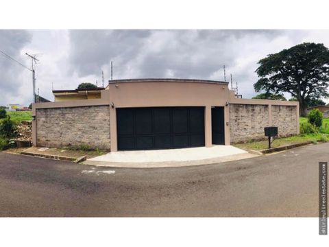 vendo amplia casa de una planta en desamparados de alajuela