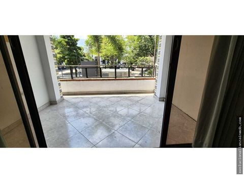 vendo apartacasa parque envigado 6 alcobas 4 patios terraza bbq balcon
