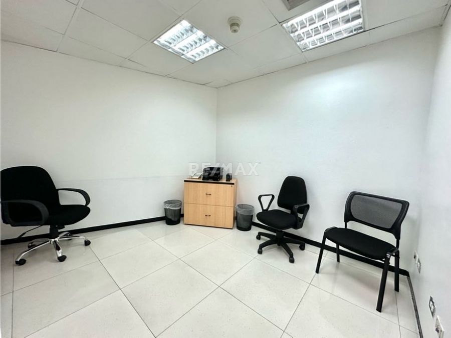 vendo bella oficina en el centro lido de 140 m2