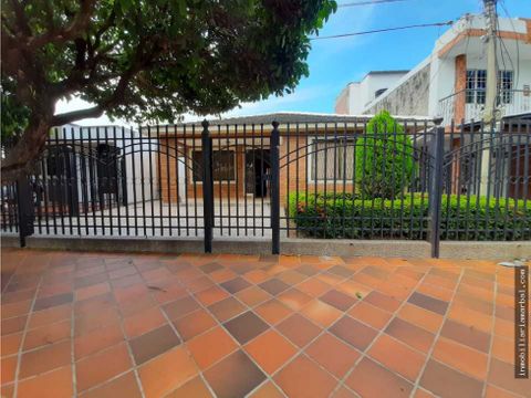 vendo casa amplia barrio las delicias