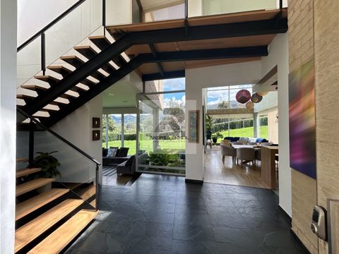 vendo casa en conjunto cerrado en la calera