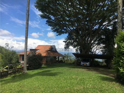 vendo finca con mas de una cuadra de terreno hermosa vista