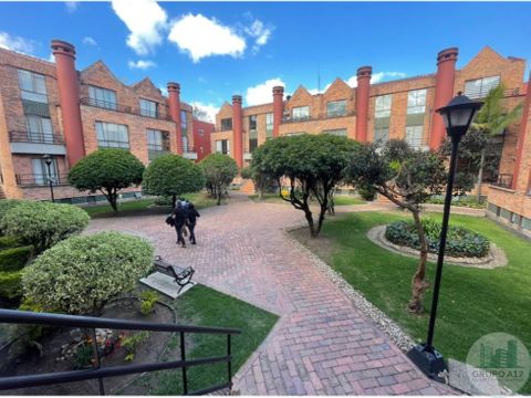 vendo hermosa casa con terraza y balcones en gratamira bogota