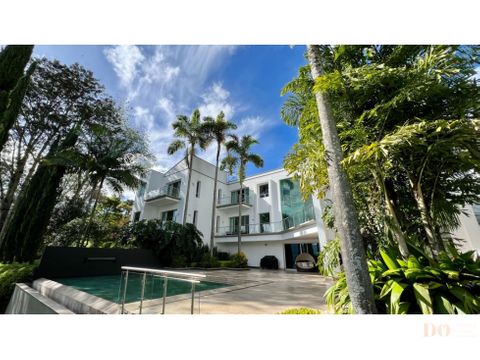 vendo hermosa casa las palmas medellin piscina y vista a la ciudad