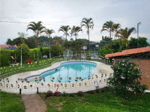 vendo hermosa finca en altagracia 8000mts