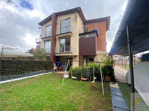 vendo linda casa campestre con zona verde 4 alcobas