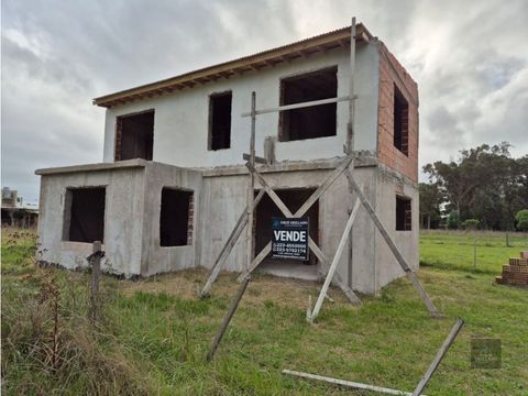 venta casa de 100 mts a terminar sobre lote de 300 mts en chapadmalal