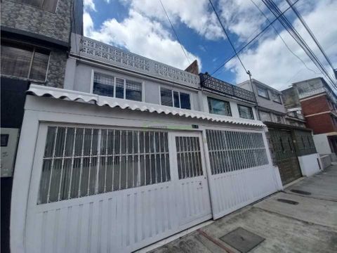 invierte en esta amplia casa en venta en engativa