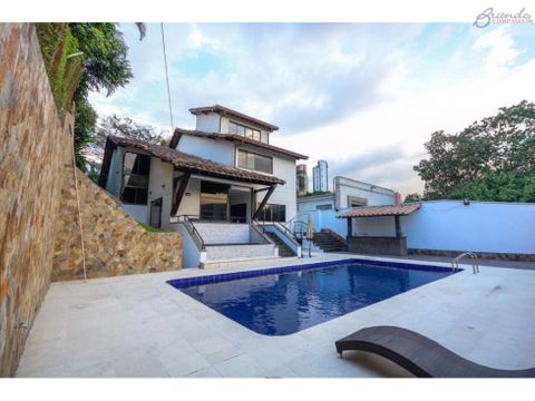 venta casa con piscina el poblado medellin