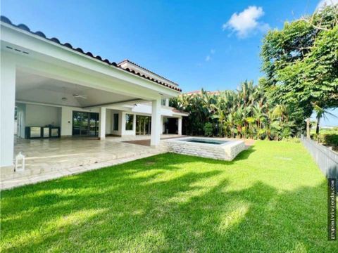 venta de casa en santa maria golf country club