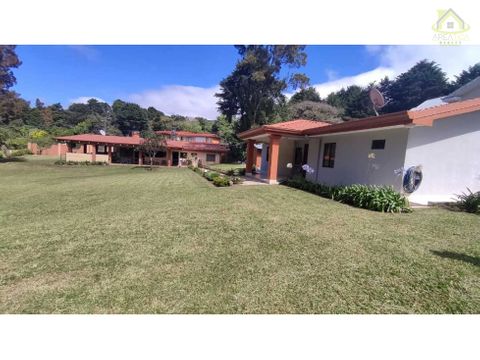 propiedad con 2 casas en los angeles de san rafael 3436m2