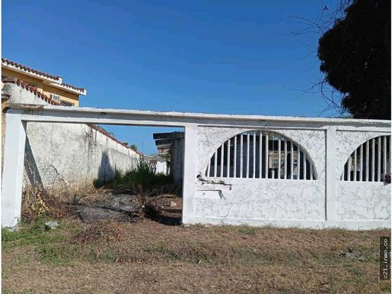 Venta de terreno con Bienechuria En Rio Chico Las Mercedes Paparo WM