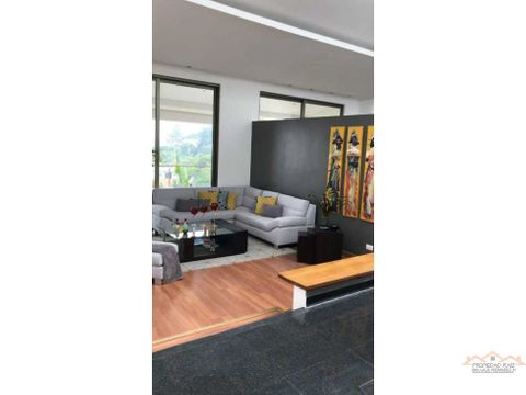 venta hermosa casa en envigado parte baja loma de el escobero