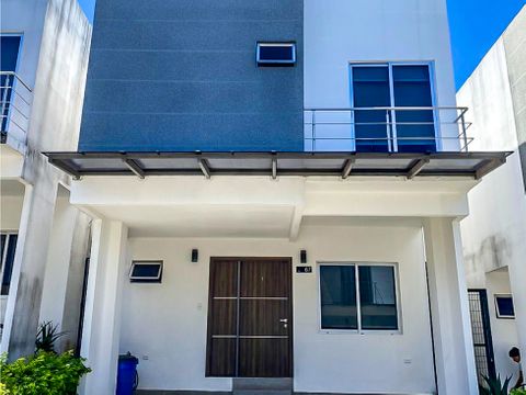 venta de casa en brasil de mora en condominio