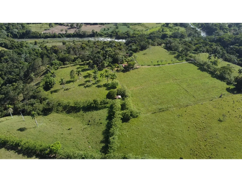 terreno de 23000 mts2 cerca del rio a la venta en jarabacoa