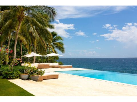 elegante villa frente al mar caribe en casa de campo