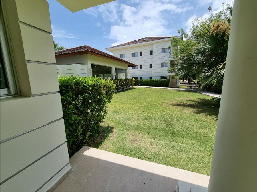 amplio apartamento en complejo con playa privada en bavaro punta cana
