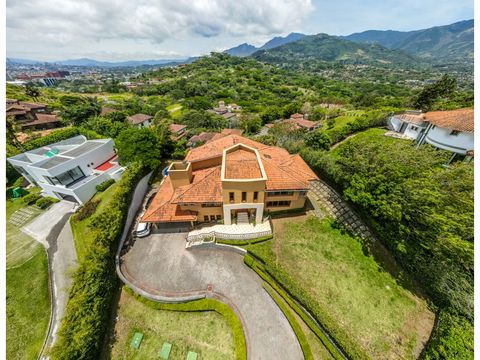 venta de casa en villa real santa ana
