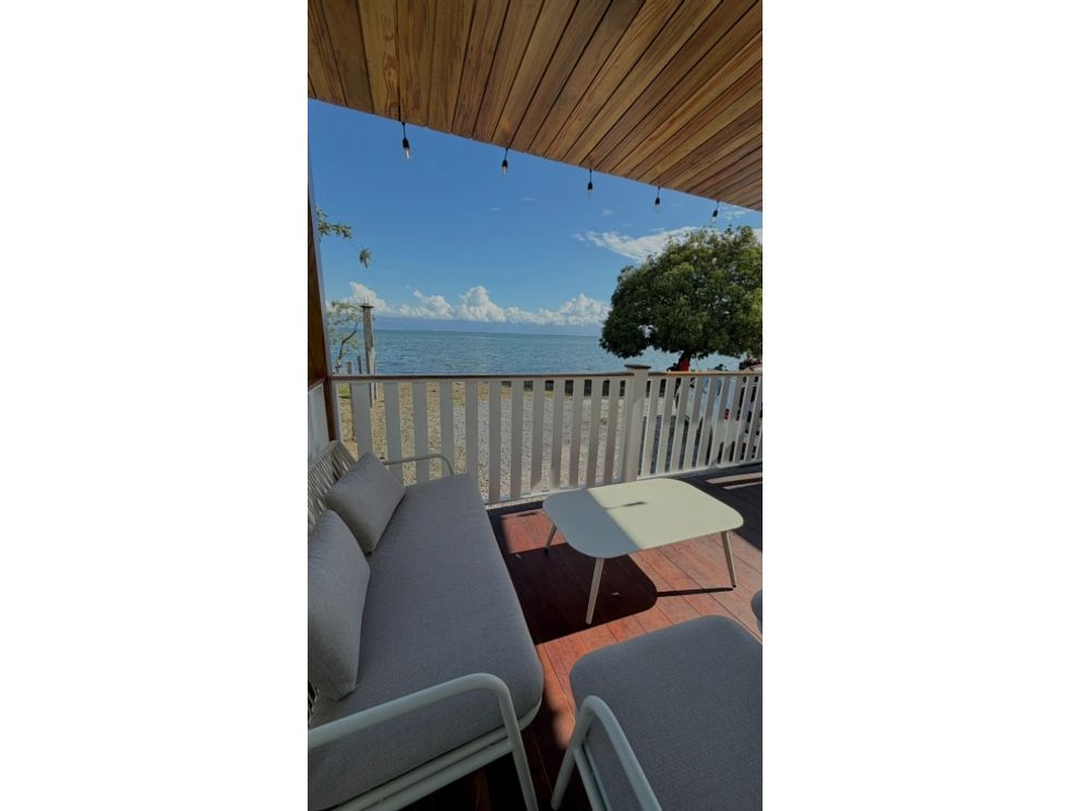 PROPIEDAD EN VENTA A ORILLA DEL LAGO DE IZABAL A 30 MIN DE RIO DULCE