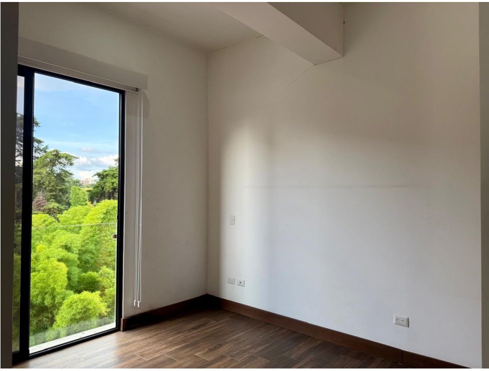APARTAMENTO AMUEBLADO EN RENTA EN ZONA 14 - Miniatura 7