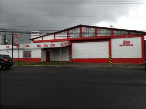 bodega en calle blancos