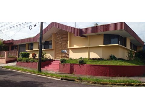 casa uso comercial o residencial en rohrmoser