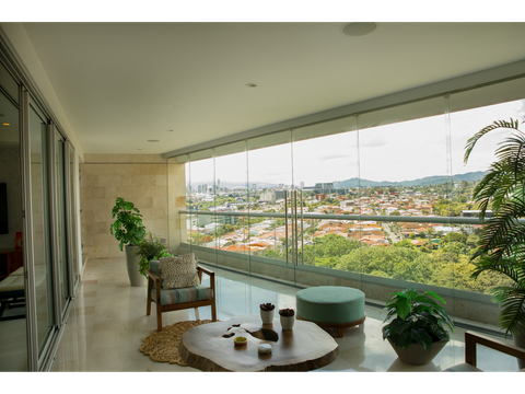 venta de penthouse condominio central park en escazu