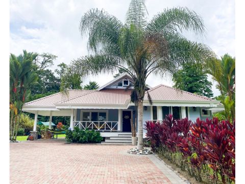 hermosa casa en venta con su propio paraiso natural