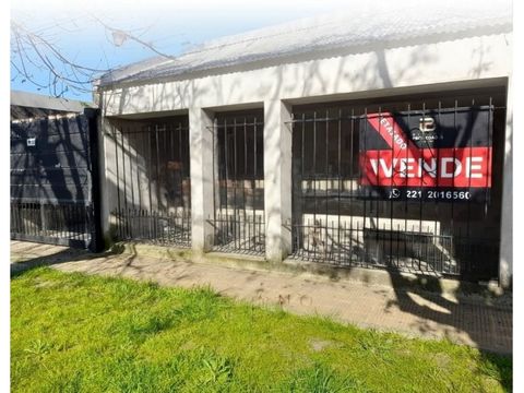 casa 2 dormitorios con galpon y garaje pasante los hornos