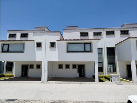venta de hermosa casa frente a parque bicentenario metepec