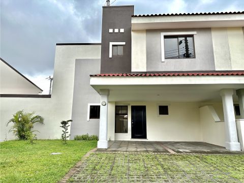 elegante condominio en la trinidad de moravia