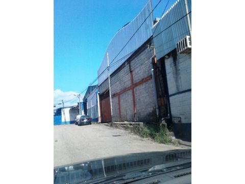 se vende galpon 650m2 mariches 2495